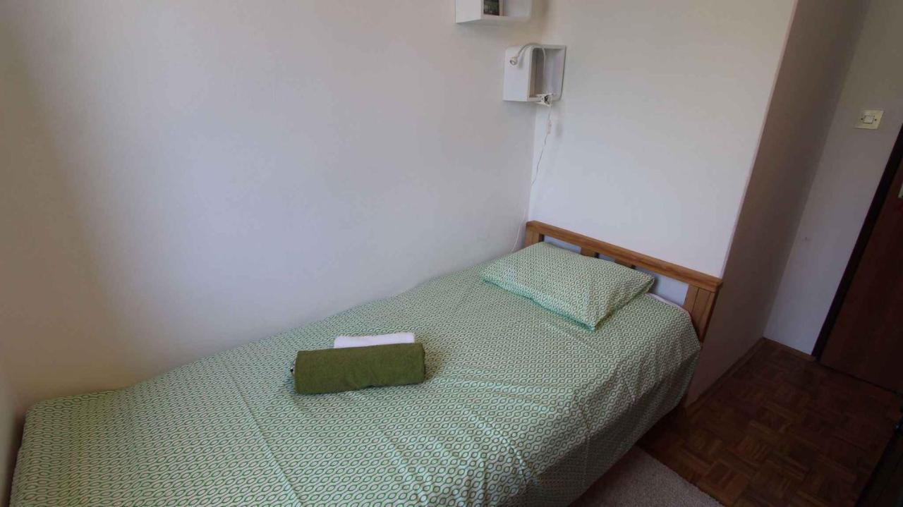 Apartment in Malinska/Insel Krk 13204 Bagian luar foto